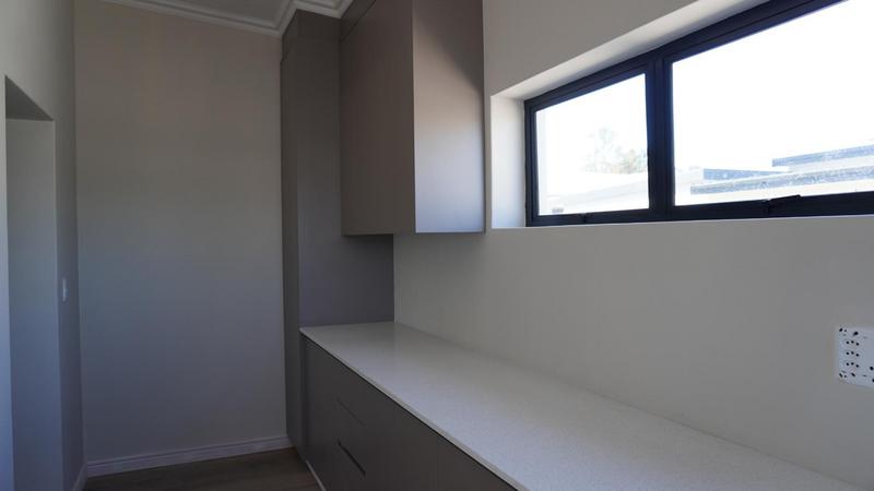 3 Bedroom Property for Sale in Kraaibosch Park Western Cape